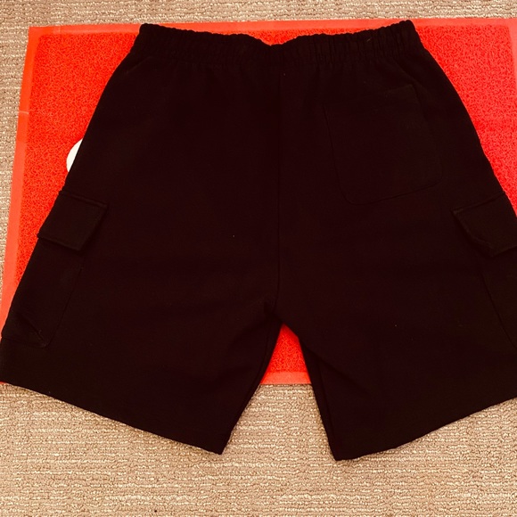 Supreme Small Box Baggy Cargo Sweatshort - Picture 2 of 10